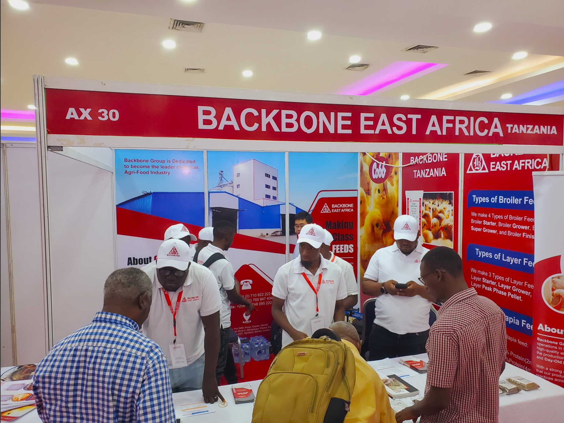 Wafugaji wakitembelea banda la maonyesho la Backbone Tanzania.